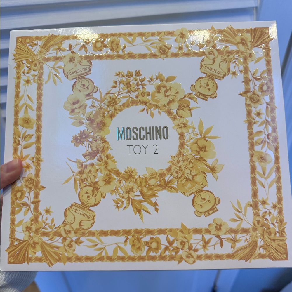 Moschino Toy 2 perfume set